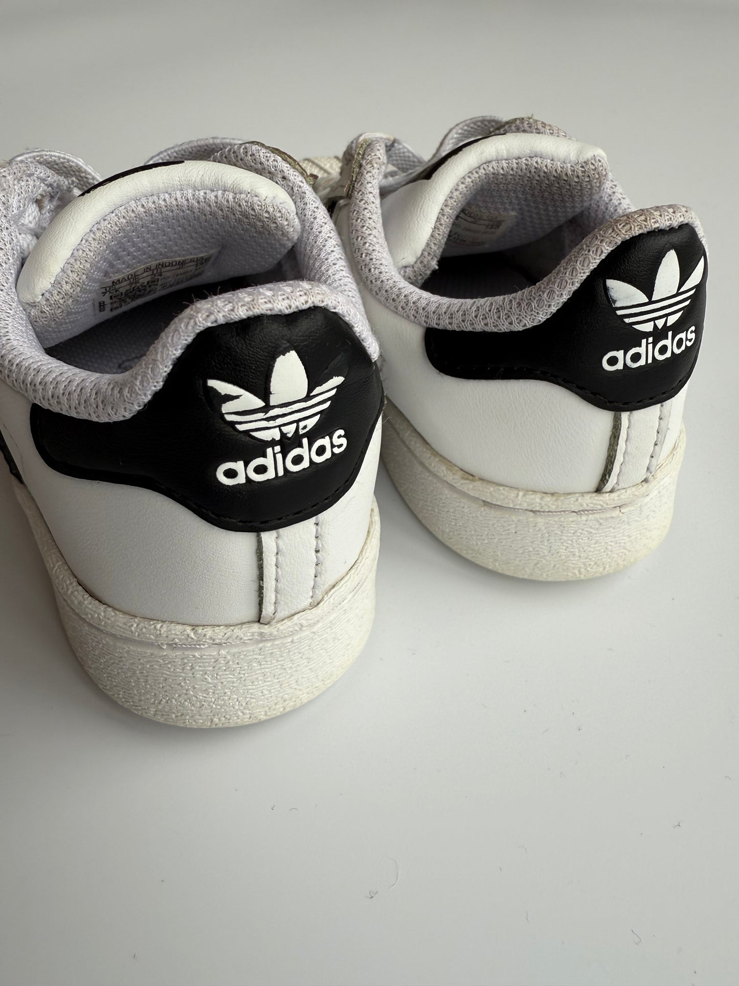 Adidas Originals Superstar White/Black (Size 7)